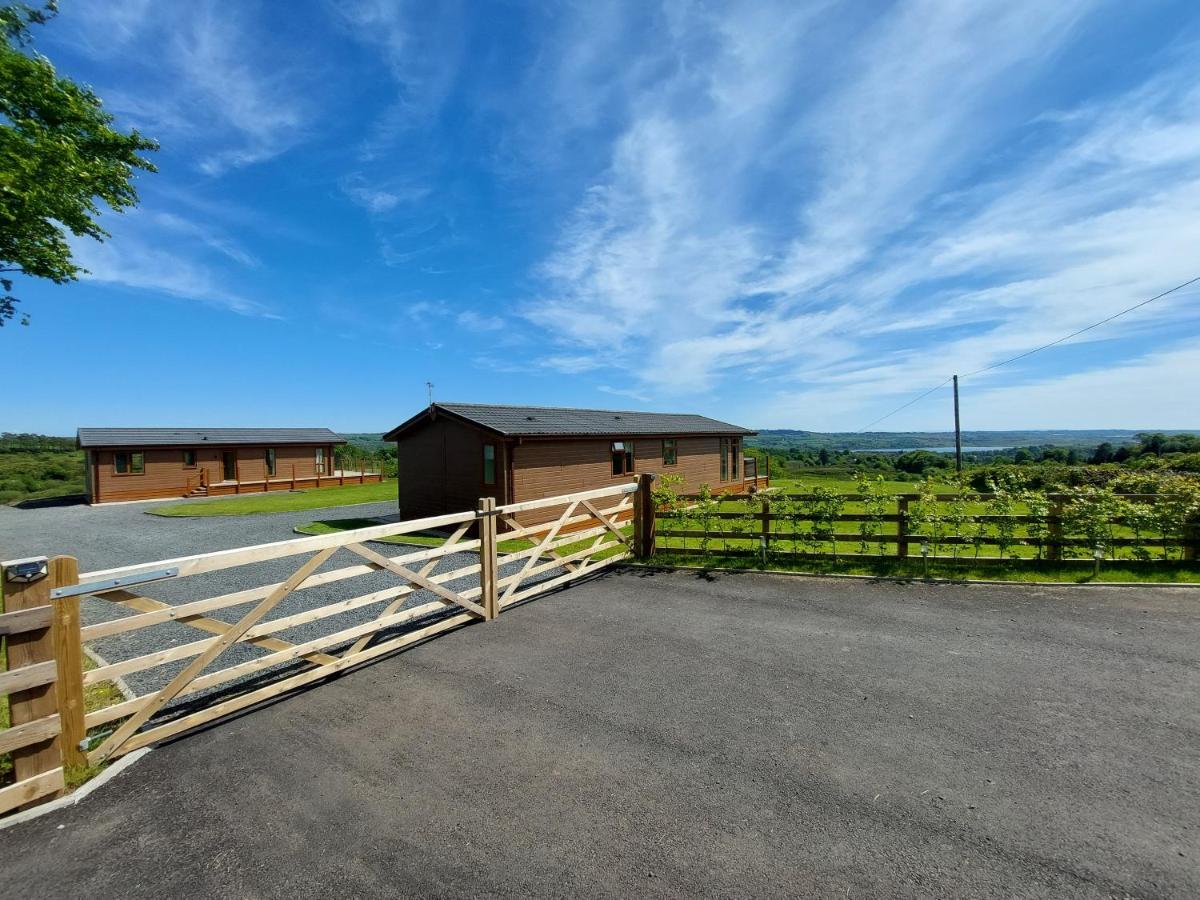Luxury Family Beechwood Lodge With Hot Tub Lochwinnoch Ngoại thất bức ảnh