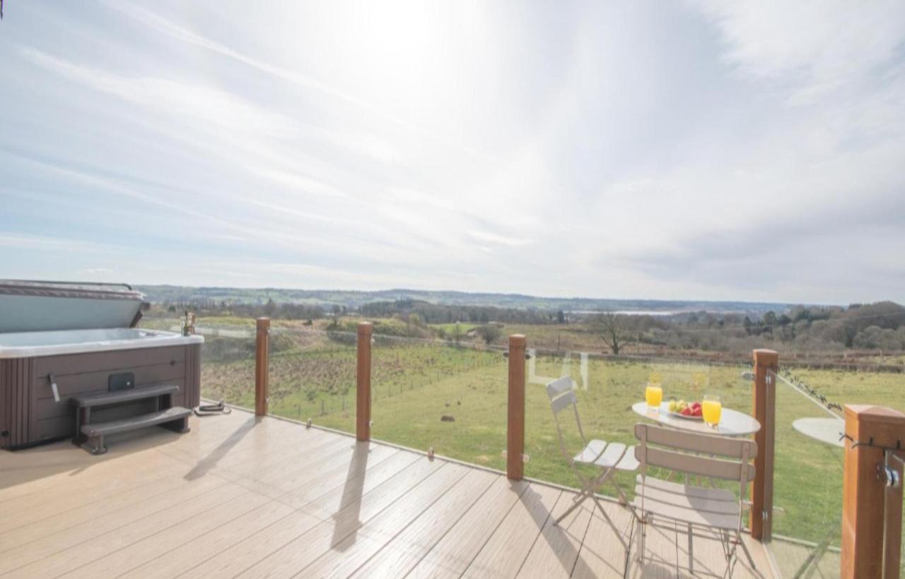 Luxury Family Beechwood Lodge With Hot Tub Lochwinnoch Ngoại thất bức ảnh